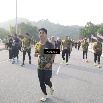 Runner Photo 6880394