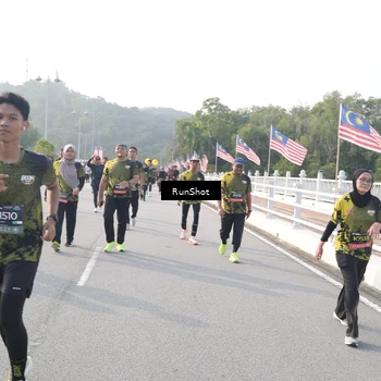 Runner Photo 6880399