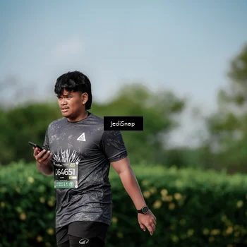 Runner Photo 6880417