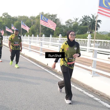 Runner Photo 6880421