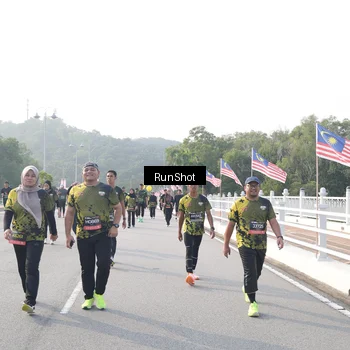 Runner Photo 6880431