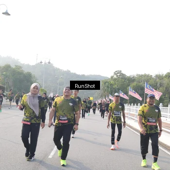 Runner Photo 6880438