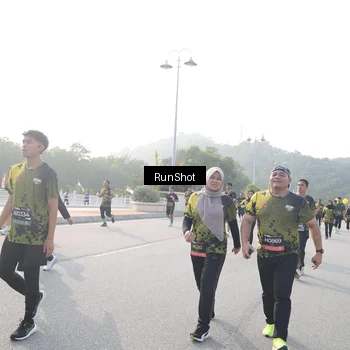 Runner Photo 6880454