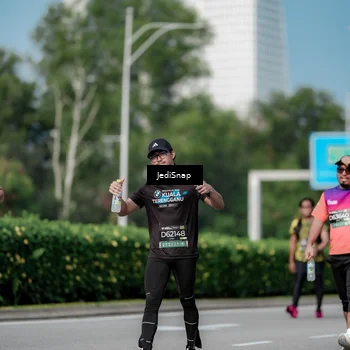 Runner Photo 6880456