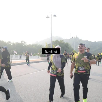 Runner Photo 6880473