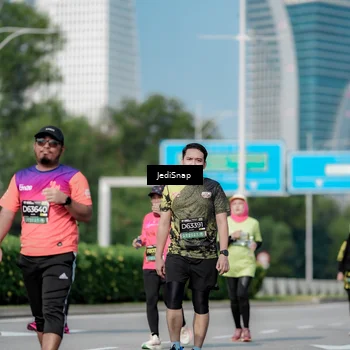 Runner Photo 6880479