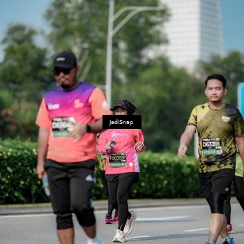 Runner Photo 6880486