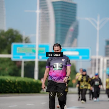 Runner Photo 6880502