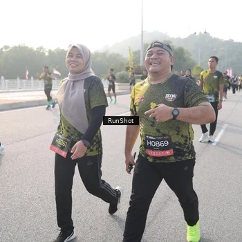 Runner Photo 6880509