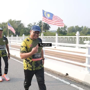 Runner Photo 6880522