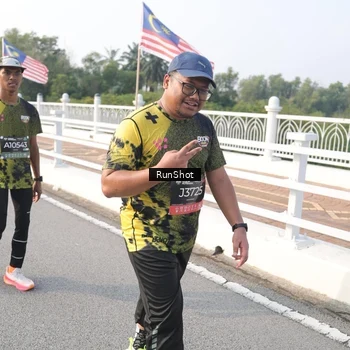 Runner Photo 6880534