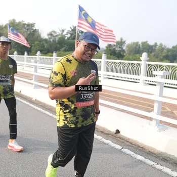 Runner Photo 6880537