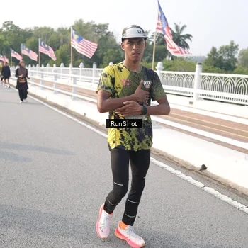 Runner Photo 6880560