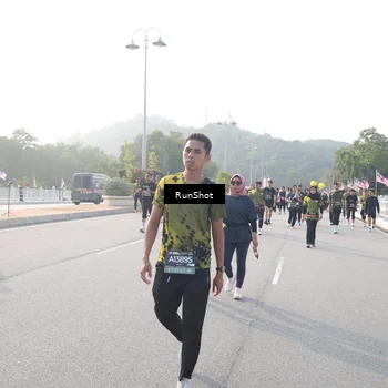Runner Photo 6880568