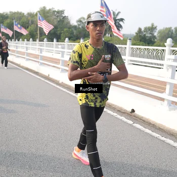 Runner Photo 6880572