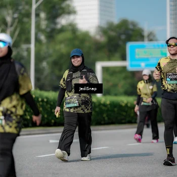 Runner Photo 6880579
