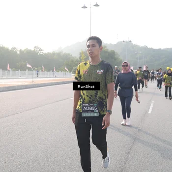 Runner Photo 6880586