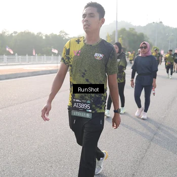 Runner Photo 6880594