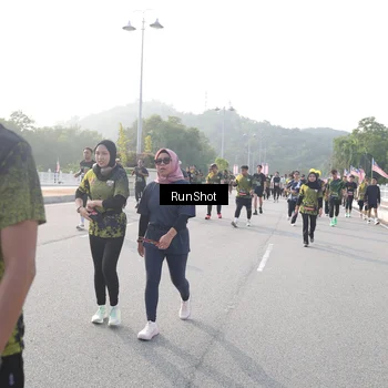 Runner Photo 6880597