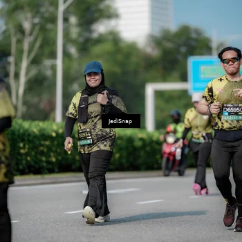 Runner Photo 6880603