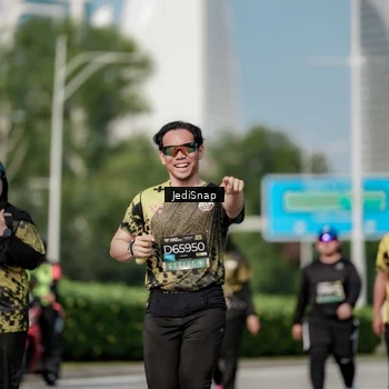 Runner Photo 6880608
