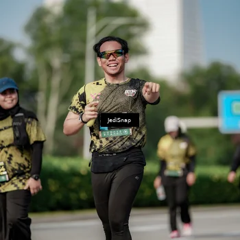 Runner Photo 6880624