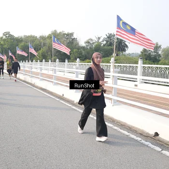 Runner Photo 6880627