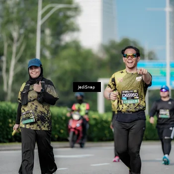Runner Photo 6880638