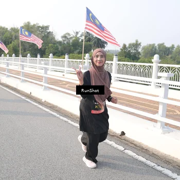 Runner Photo 6880639