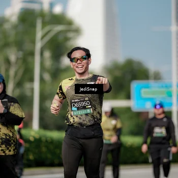 Runner Photo 6880648