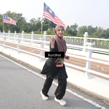 Runner Photo 6880653