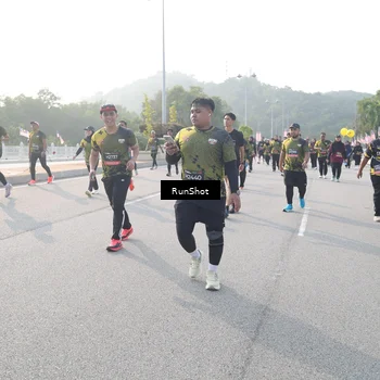 Runner Photo 6880723