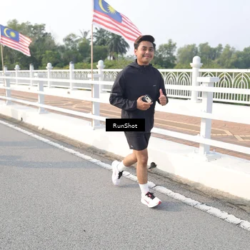 Runner Photo 6880756