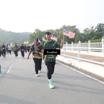 Runner Photo 6880758