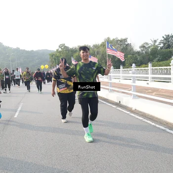 Runner Photo 6880761