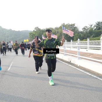 Runner Photo 6880771