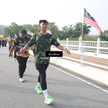 Runner Photo 6880779