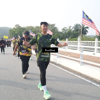Runner Photo 6880782