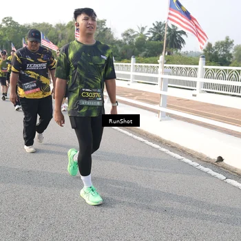 Runner Photo 6880785