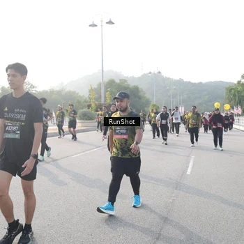 Runner Photo 6880790
