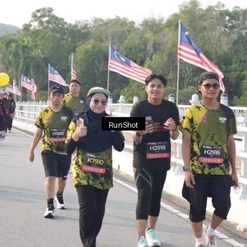 Runner Photo 6880818