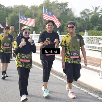 Runner Photo 6880836