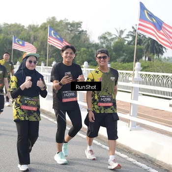 Runner Photo 6880844