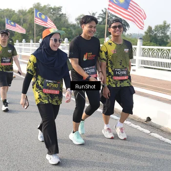 Runner Photo 6880860