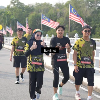 Runner Photo 6880871
