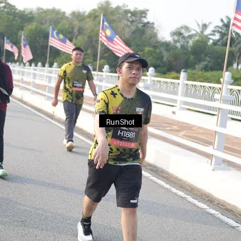 Runner Photo 6880887
