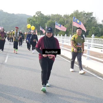 Runner Photo 6880919