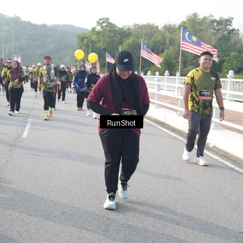 Runner Photo 6880922