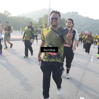 Runner Photo 6880952