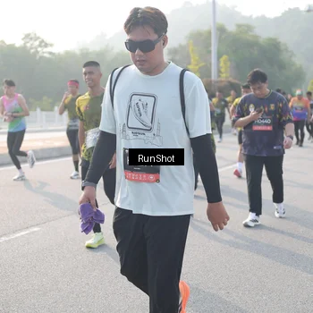 Runner Photo 6881001